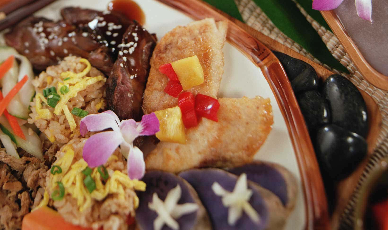 Smith's Tropical Paradise Luau